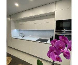 Мебель корпусная для кухни № 1121 крашеные МДФ фасады 