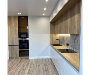 Мебель корпусная для кухни № 1122 крашеные МДФ фасады с интегрированной ручкой  