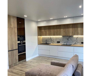 Мебель корпусная для кухни № 1122 крашеные МДФ фасады с интегрированной ручкой  