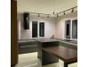 Меблі корпусні для кухні № 1129 фарбовані МДФ фасади білі і сірі з інтегрованою ручкою 