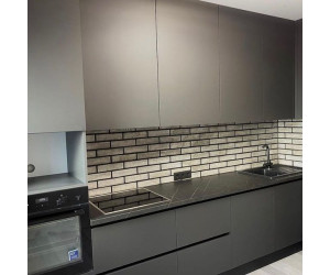 Мебель корпусная для кухни № 1131 крашеные МДФ фасады  серые с интегрированной ручкой стиль Modern 