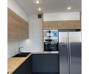 Мебель корпусная для кухни № 1134 крашеные МДФ фасады  с интегрированной ручкой 