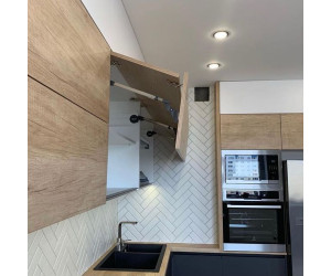 Мебель корпусная для кухни № 1134 крашеные МДФ фасады  с интегрированной ручкой 