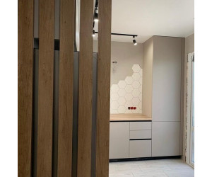 Мебель корпусная для кухни № 1135 крашеные МДФ фасады  с интегрированной ручкой 