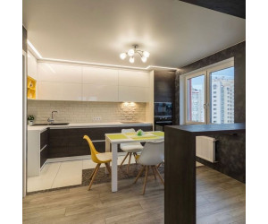 Мебель корпусная для кухни № 1017 крашеные МДФ фасады верхние глянец нижние шпонированные + интегрированная алюминиевая ручка профиль 