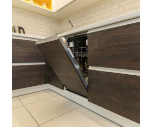 Мебель корпусная для кухни № 1017 крашеные МДФ фасады верхние глянец нижние шпонированные + интегрированная алюминиевая ручка профиль 