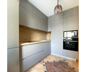 Мебель корпусная для кухни № 1149 крашеные МДФ фасады с интегрированной ручкой 