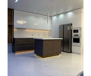 Мебель корпусная для кухни № 1160 крашеные фасады МДФ с интегрированной ручкой 