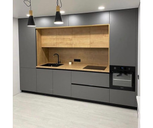 Мебель корпусная для кухни № 1162 крашеные и шпонированные фасады МДФ