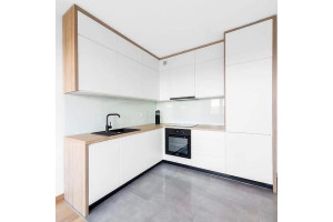 Меблі корпусні для кухні № 1170 фарбовані МДФ фасади з інтегрованою ручкою 