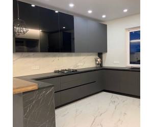 Мебель корпусная для кухни № 1174 крашеные МДФ фасады  с интегрированной ручкой 