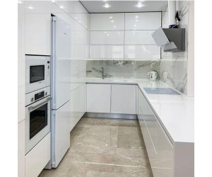 Мебель корпусная для кухни № 1175 крашеные МДФ фасады  с интегрированной ручкой 