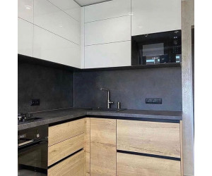 Мебель корпусная для кухни № 1118  нижние фасады из ДСП верхние акриловые глянцевые фасады 