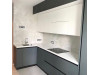Меблі корпусні для кухні № 1182 фарбовані матові білі і сірі МДФ фасади з інтегрованою ручкою 