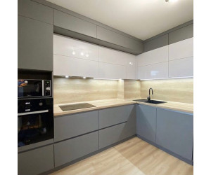 Мебель корпусная для кухни № 1184 крашеные МДФ фасады с интегрированной ручкой