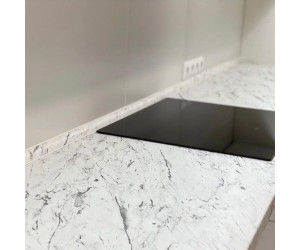 Мебель корпусная для кухни № 1185 крашеные и шпонированные МДФ фасады с интегрированной ручкой