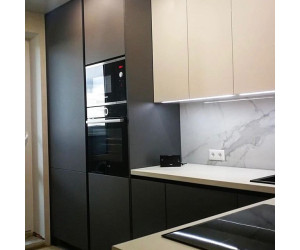 Мебель корпусная для кухни № 1186 крашеные МДФ фасады с интегрированной ручкой