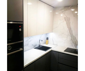 Мебель корпусная для кухни № 1186 крашеные МДФ фасады с интегрированной ручкой