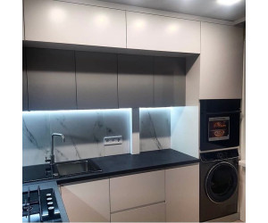 Мебель корпусная для кухни № 1199 крашеные МДФ фасады с  эффектом Super глянец и Supe Matt