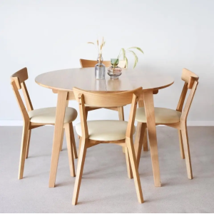 Table Casanova ash lacquered and 4 Chairs West Line ash lacquered Soft beige